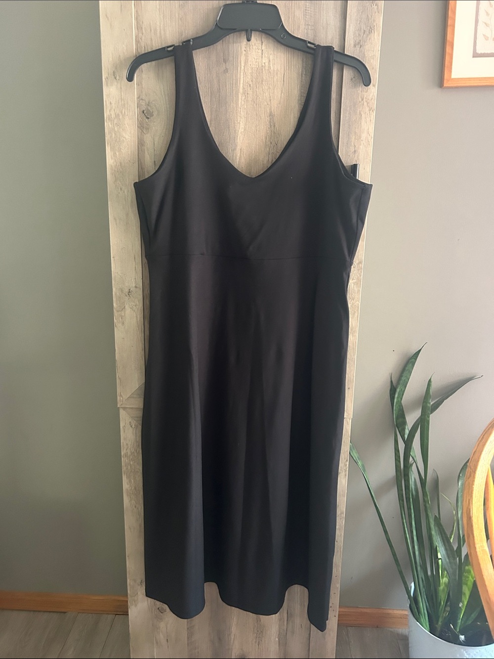 Eddie Bauer Aster midi dress - Picture 3 of 5